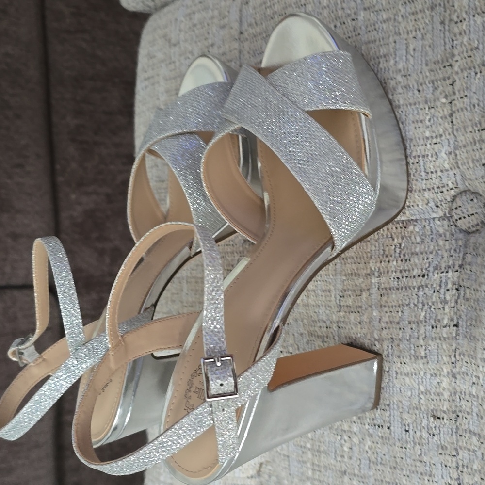 I. MILLER BRAND WOMEN'S SHINY SILVER PLATFORM DRESS HEELS SIZE 10